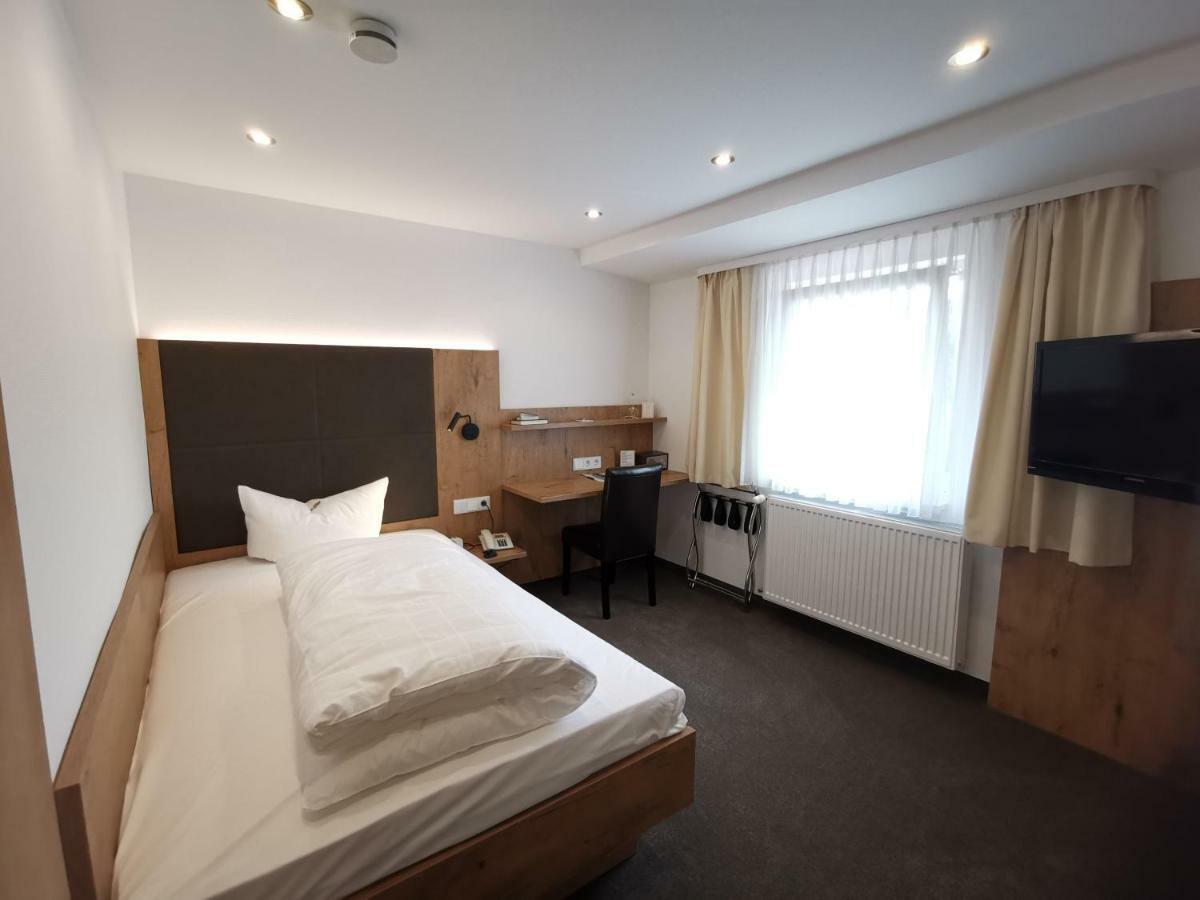 Gaestehaus Dorflinde Grasellenbach ภายนอก รูปภาพ