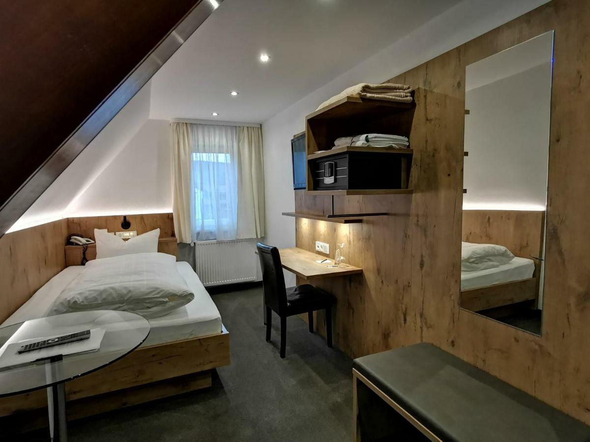 Gaestehaus Dorflinde Grasellenbach ภายนอก รูปภาพ