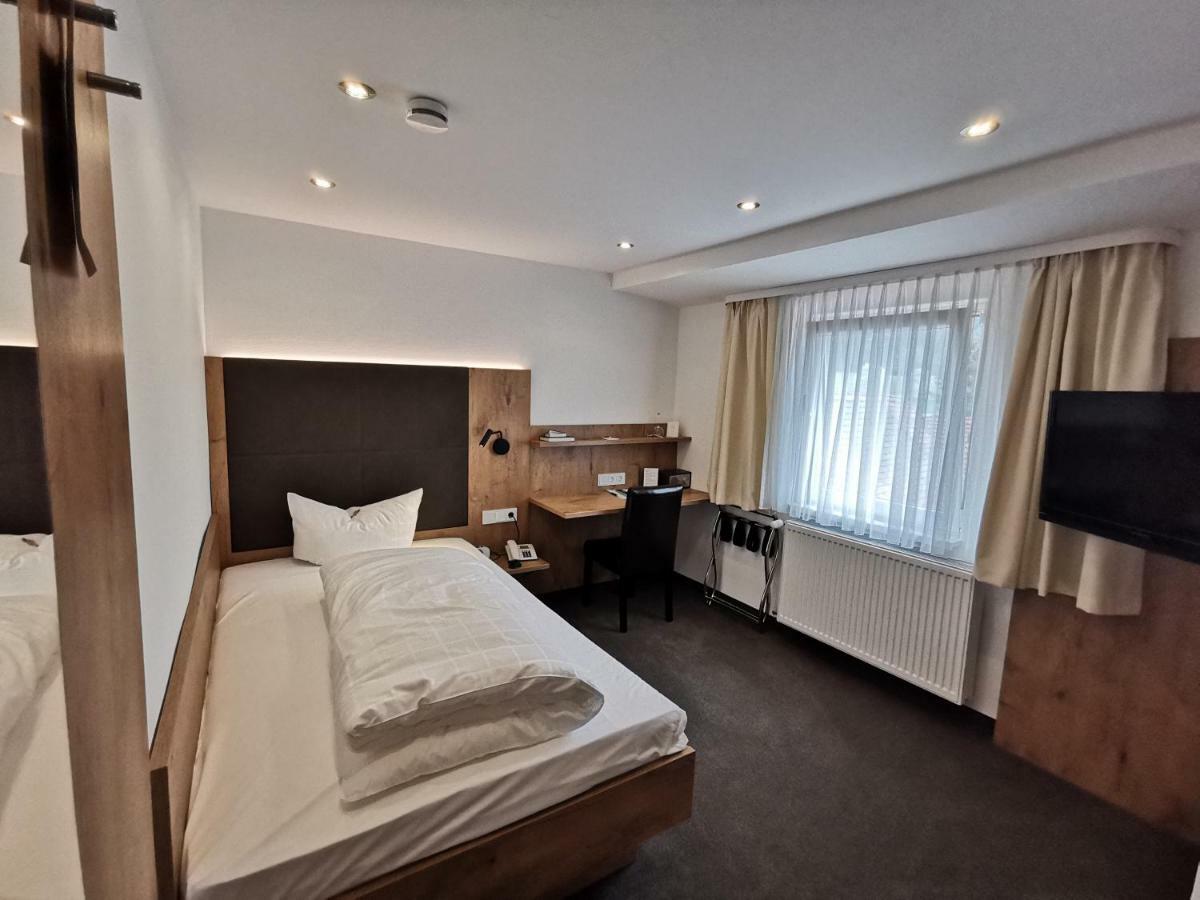 Gaestehaus Dorflinde Grasellenbach ภายนอก รูปภาพ